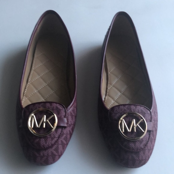 Michael Kors Shoes - Picture 2 of 8